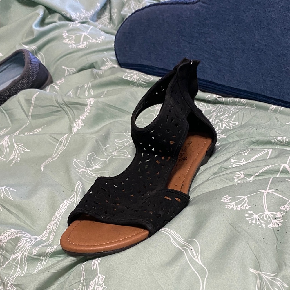 Montego Bay Club Black Cutout Sandals